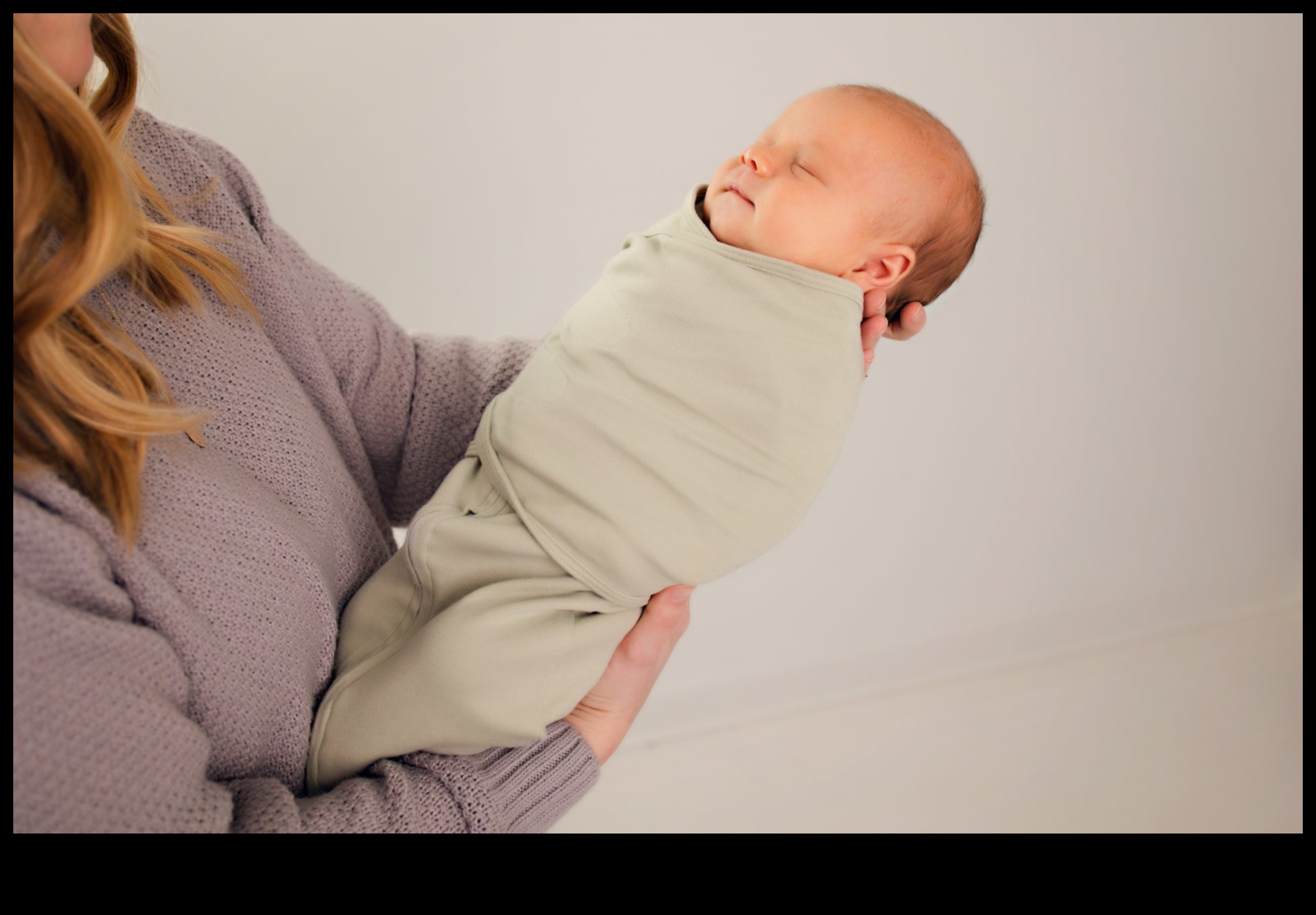 Swaddle Serenity: împachetări moi pentru un somn odihnitor